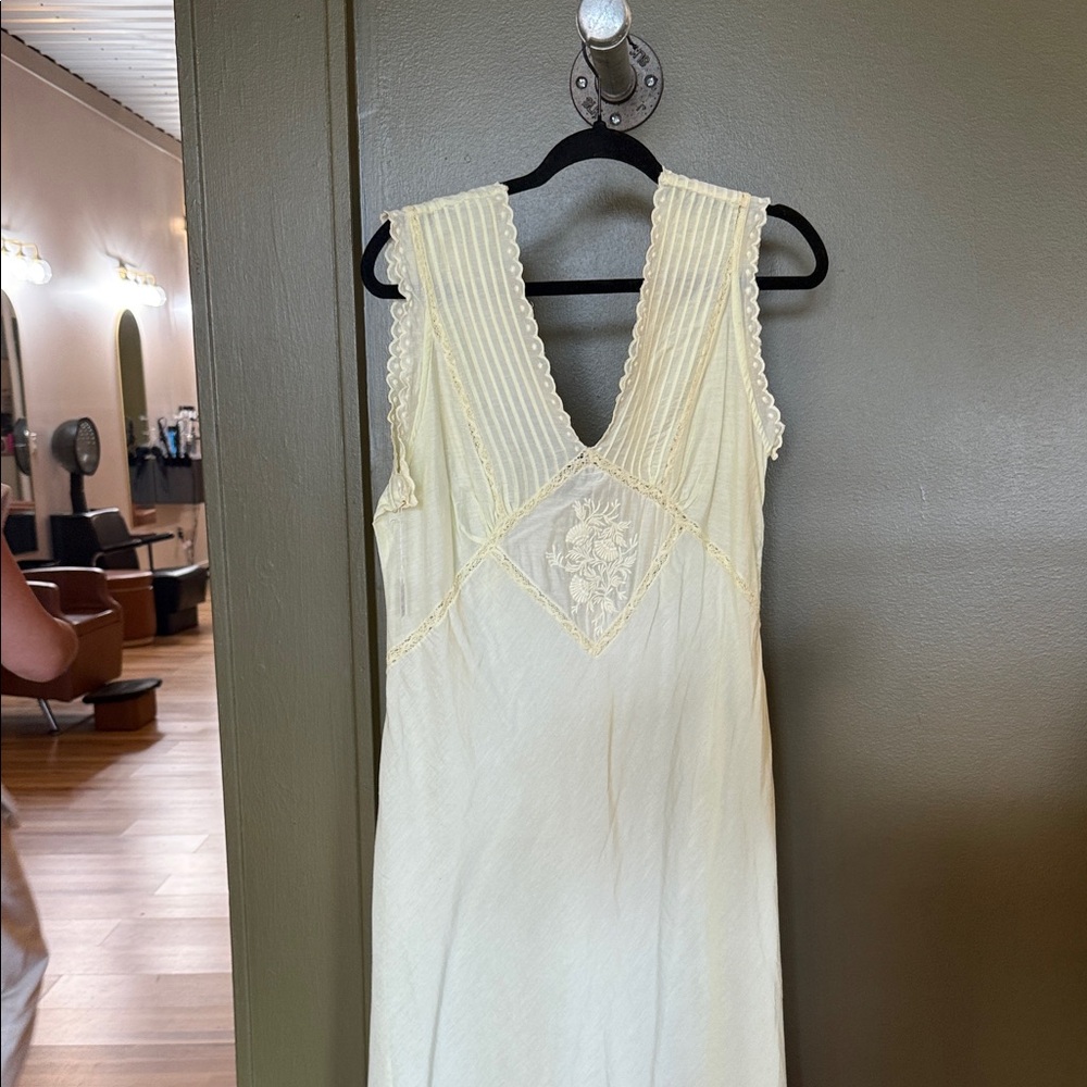 Free People lace detail slip - Picture 3 of 10